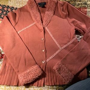 Ladies “Clorinda” mauve button down sweater. Made in Italy “L” size
